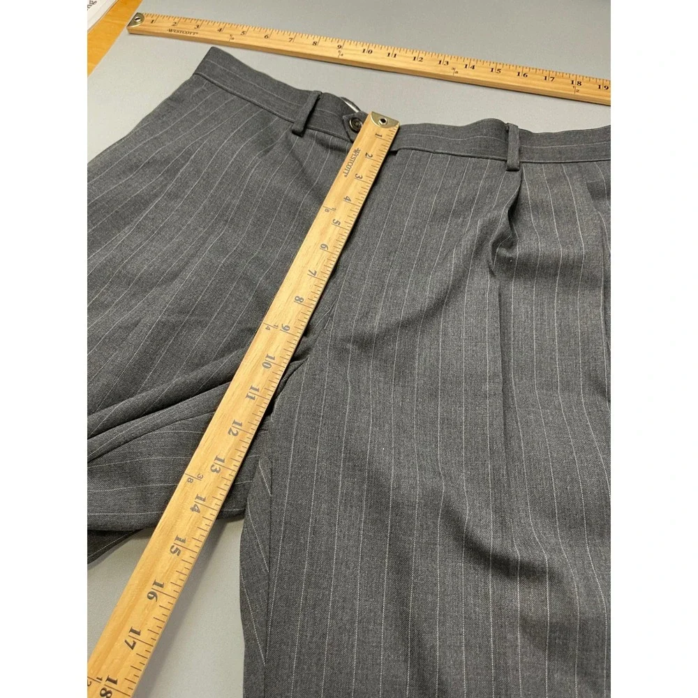Chaps Mens 100% Wool Pinstripe 2 Piece Suit‎ Charcoal Grey 40S 33W x 30L